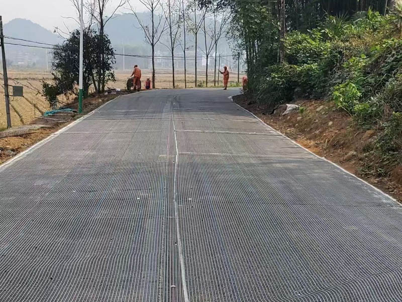 玄武巖土工格柵施工現(xiàn)場